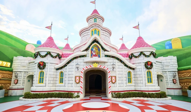Peach's Castle gets a Holiday Makeover